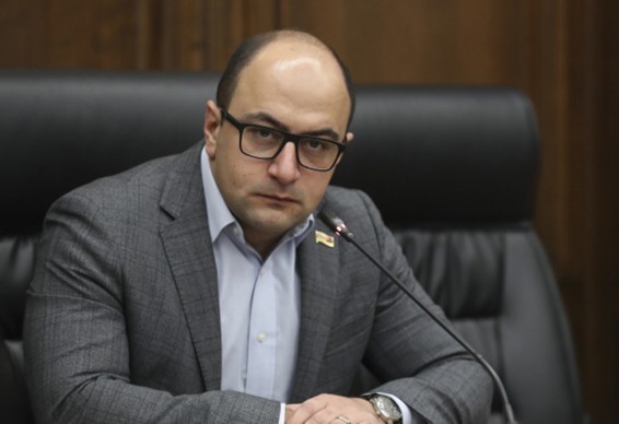 Մեր քաղաքացիները «օքե՞յ» են նրա հետ, որ Ալիևը տեսակապով Երևանում հաթաթա տա այն մարդկանց, ովքեր խոսում են հայ գերիների մասին. Մամիջանյան
