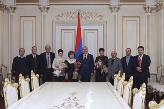 Գալուստ Սահակյանը պարգևատրել է Հայաստանի հանրային հեռուստաընկերության և հանրային ռադիոյի աշխատակիցներին