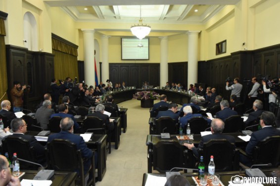 Մինչև տարեվերջ ներկայացրեք, թե հաջորդ տարի ինչ նոր ավիաուղղություններ են գործարկվելու. վարչապետը՝ Քաղավիացիայի պետին