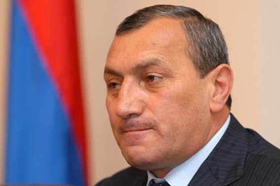 Սուրի Խաչատրյանը հերքեց, որ որդին դանակահարություն է կատարել