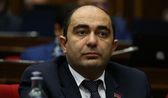Էդմոն Մարուքյանն առաջարկում է՝ պատգամավորներին զենք կրելու իրավունք տալ