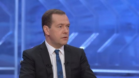 Премьер Медведев: на индексацию пенсий деньги есть