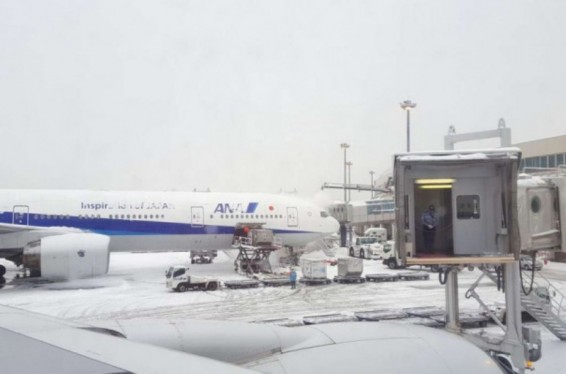 Ճապոնիայում 6.000 մարդ երկու գիշեր անցկացրել է օդանավակայանում՝ ձյան պատճառով