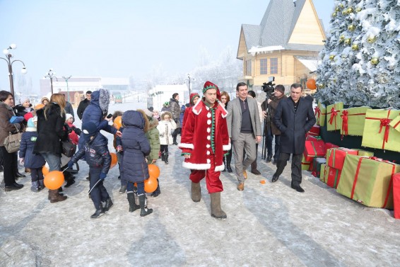 Մի ամբողջ շաբաթ կազմակերպվում է այցելությունների շարք մանուկների սիրելի Ձմեռային այգի