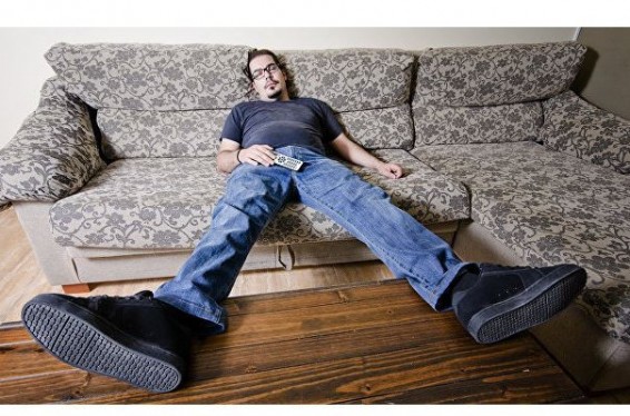 Պետերբուրգում տղամարդն ընկել է բազմոցից և մահացել