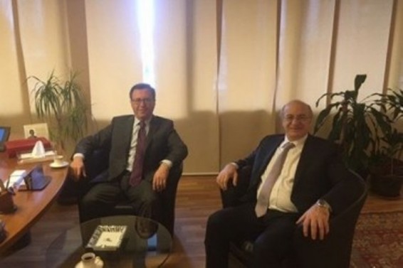 Դեսպան Սամվել Մկրտչյանը հանդիպել է Լիբանանի մշակույթի նախարարի հետ