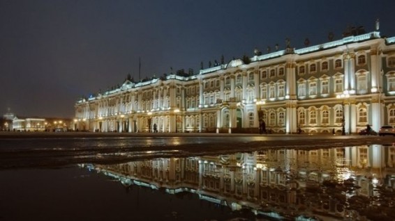Сотрудники ФСБ России пришли с проверкой в хранилища Эрмитажа