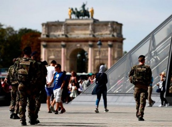 Փարիզի դատախազությունը հետաքննություն է սկսել Լուվրում հարձակման գործով