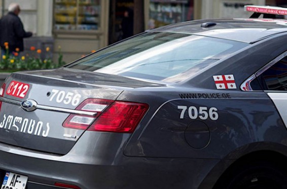 Թբիլիսիում կրակել են մեքենայի վրա, որի մեջ եղել է Ինտերպոլի աշխատակիցը