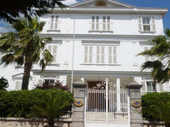 Թուրքիայի հայերը նամակ են գրել Ամենայն Հայոց Կաթողիկոսին․ Հեռացրե'ք Աթեշյանին