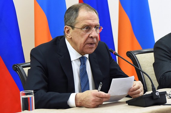 Лавров принял приглашение главы МИД Армении посетить Ереван