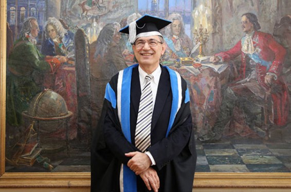 Չեմ ցանկանում լռել. Օրհան Փամուքը Սանկտ Պետերբուրգի համալսարանում խոսել է Թուրքիայում տիրող իրավիճակի մասին