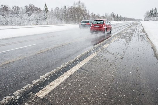 Գորիսի ավտոճանապարհներին տեղ-տեղ մերկասառույց է