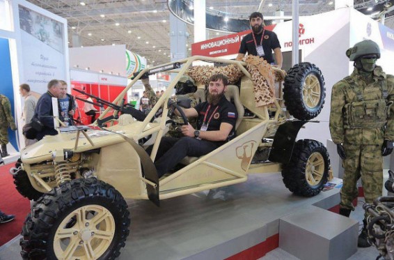 Քադիրովը ներկայացրել է չեչենական արտադրության նորագույն ռազմամեքենան