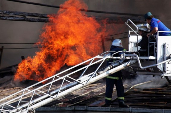 Երևանի Շևչենկոյի փողոցում բնակարանում բռնկված հրդեհից հետո ԱԻՆ-ը ընտանիքի 6 անդամի է տարհանել