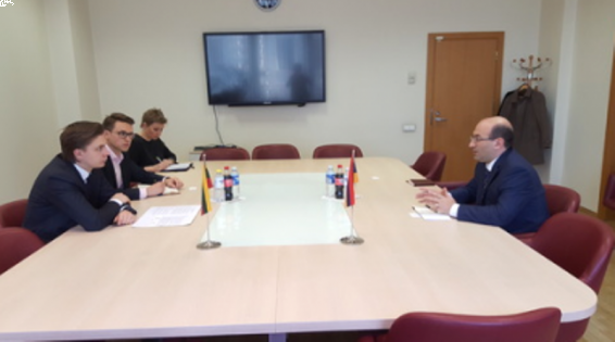 Լիտվայում ՀՀ դեսպան Տիգրան Մկրտչյանը հանդիպում է ունեցել Լիտվայի Էկոնոմիկայի նախարարի հետ
