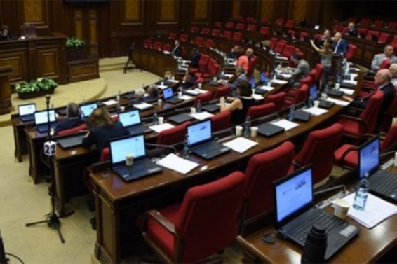 ԱԺ-ում կրկին քվորում չապահովվեց. ներկա էր 13 պատգամավոր