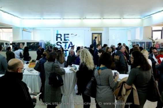 Երևան քաղաքի պատմության թանգարանում բացվել է Հայաստանում սիրիահայերի նկարների ցուցահանդես