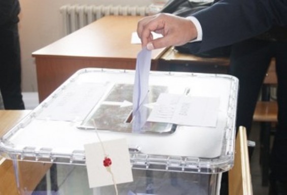 Առավոտյան ժամը 8-ին բացվել են հանրապետության բոլոր 2009 ընտրական տեղամասերը և տրվել է քվեարկության մեկնարկը