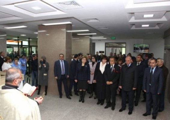 Բակո Սահակյանը մասնակցել է Ստեփանակերտի ուռուցքաբանական կենտրոնի նոր մասնաշենքի բացմանը