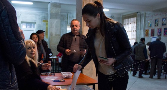 Обнародованы первые результаты exit-poll на выборах в парламент Армении