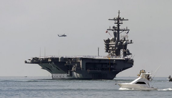 США неожиданно развернули авианосец 