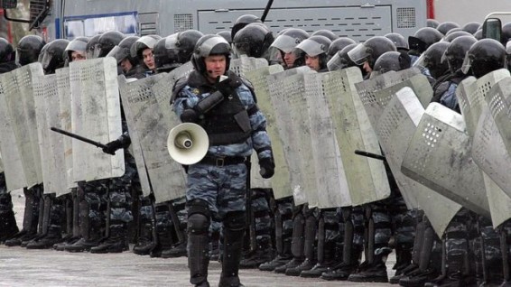 В Думе снова предложили разрешить полиции стрелять по толпе