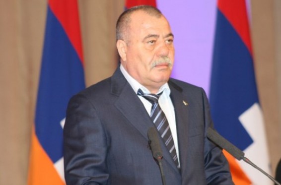 Գեներալ Մանվել Գրիգորյանը վերադառնում է Արցախից