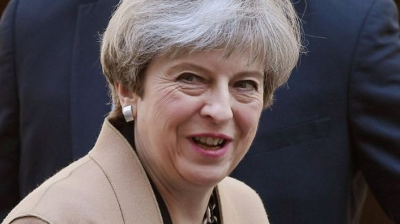 Парламент Британии поддержал проведение досрочных выборов 8 июня