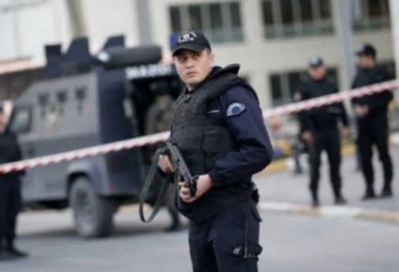 Ստամբուլում հարձակվել են իշխող կուսակցության գրասենյակի վրա