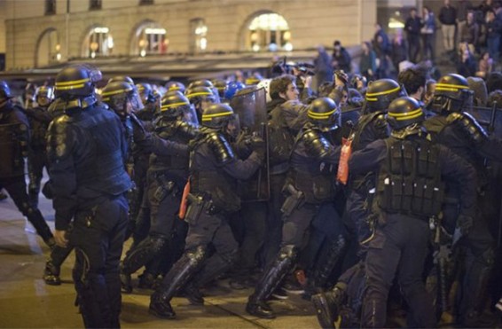 Փարիզում բերման են ենթարկվել «Ազգային ճակատի» դեմ ցույցի 143 մասնակիցներ