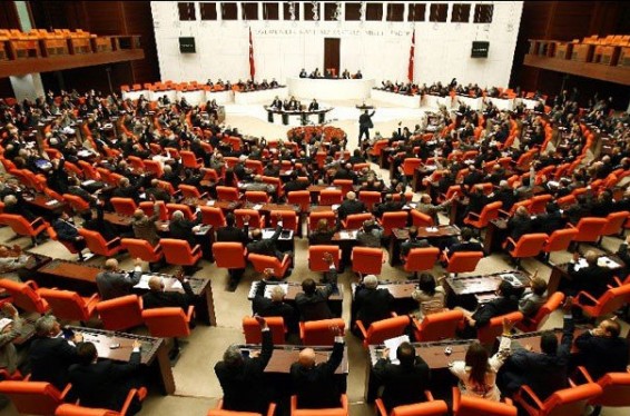 Թուրքիայի ընդդիմությունը հայտարարել է, որ ուժեղացնելու է պայքարը խորհրդարանի ներսում և դրանից դուրս