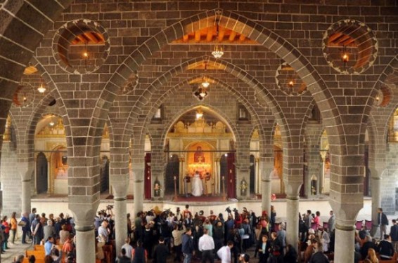 Հայրս ցույց էր տալիս այն խմբակային գերեզմանը, որտեղ պապիս մարմինն էր. բռնի իսլամացված հայերը` պեղված ճակատագրերի մասին