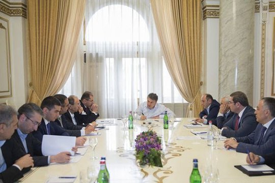 Կառավարությունում կառուցապատման գործընթացների խթանման վերաբերյալ քննարկումներ են անցկացվել