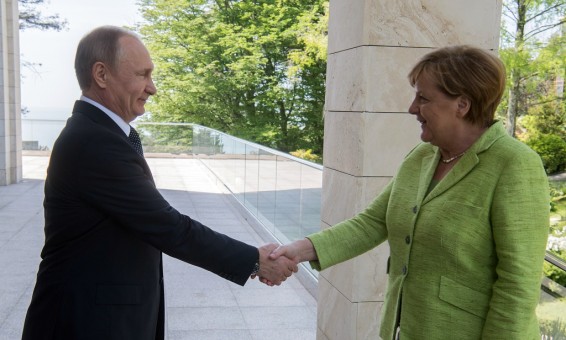 Меркель прибыла в Сочи на переговоры с Путиным