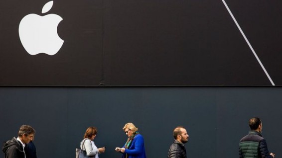 Apple: неожиданный спад интереса к айфону