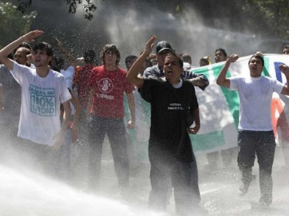 Վենեսուելայում մեկ ամիս տեւած բողոքի ակցիաների հետեւանքով 35 մարդ է սպանվել