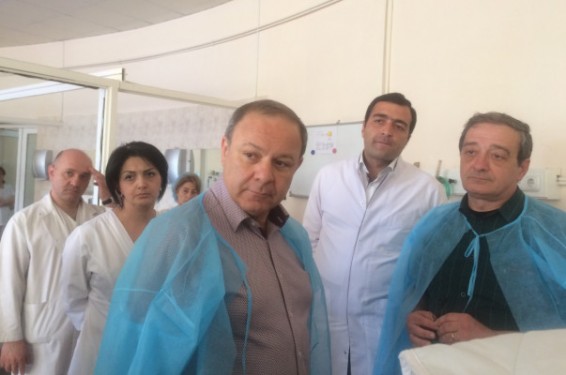 Հնգյակի մոտ առաջացող խնդիրները պայմանավորված են խորը անհասությամբ. առողջապահության նախարարը ծանոթացել է նորածինների վիճակին