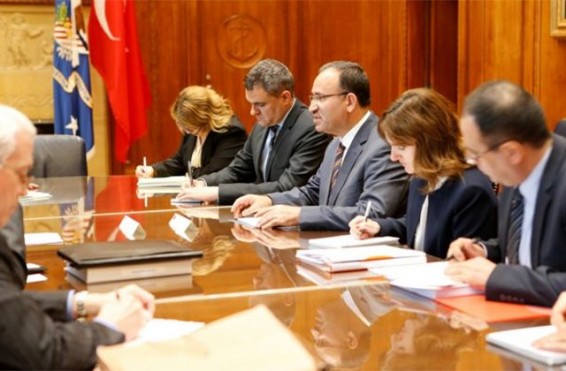 Թուրքիայի արդարադատության նախարարը ԱՄՆ գործընկերոջ հետ քննարկել է Գյուլենի արտահանձնման հարցը