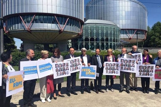 Թուրքիայի քրդամետ կուսակցությունը ՄԻԵԴ-ի դիմաց բողոքի ցույց է իրականացրել