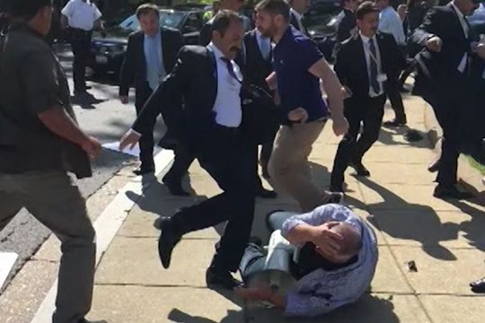 Թուրքիայի իշխանությունները Վաշինգտոնում բախումների համար մեղադրել են քրդերին