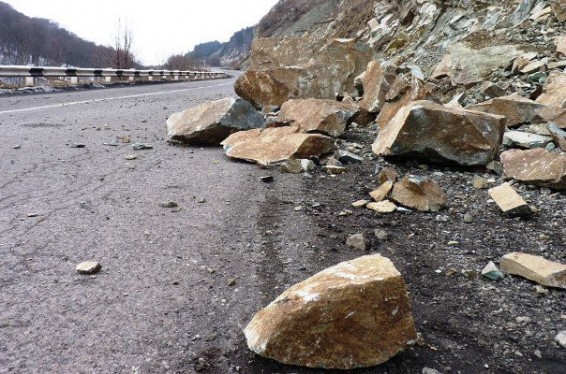 Արցախի Շահումյան-Սոթք ավտոճանապարհը երկկողմանի կփակվի. վարորդներին խորհուրդ է տրվում երթևեկել Սյունիքի մարզով