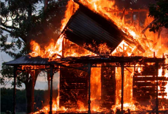 Մեղրի-Կարճևան ավտոճանապարհին խոշոր հրդեհ է բռնկվել