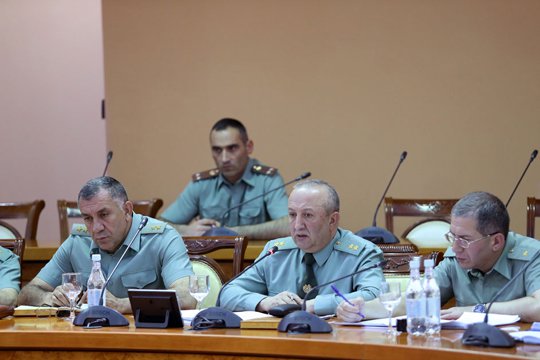 ՊՆ վարչական համալիրում անցկացվել է աշխատանքային խորհրդակցություն