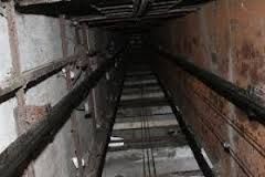 Վերելակի հորանը երեխա է ընկել