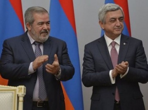 «Միասին ուտելու» կոալիցիա. Վարչապետին թողել են որոշումները հաստատող նոտարի ֆունկցիա