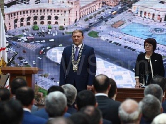 Տարոն Մարգարյանը երդվեց. «Հոգ տանել մեր հնագույն մայրաքաղաքի փառքի պահպանման եւ բազմապատկման համար»