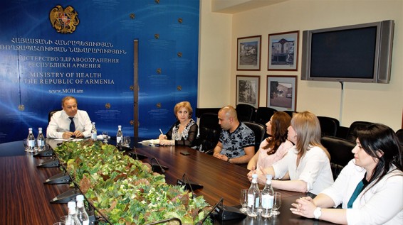 Այսօր անհնար է բժիշկներին ստիպողաբար մարզեր ուղարկել. Ալթունյան