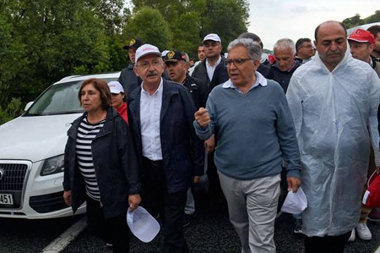 Էրդողանը թերթերին արգելել է գրել «Արդարության երթ»-ի մասին. թուրք պատգամավոր