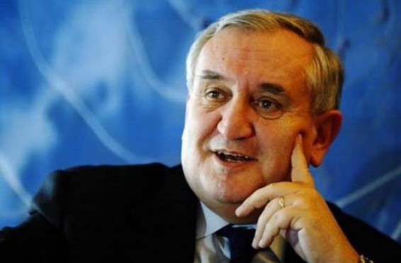 «Ես հրաժարվում եմ սենատորի մանդատի այն երեք տարիներից, որոնք մնում են ինձ». Ժան Պիեռ Ռաֆարեն